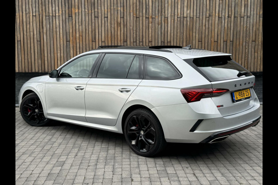 Škoda Octavia Combi 1.4 TSI RS iV PHEV Panoramadak | Head-up display | Achteruitrijcamera | Matrix LED | Stoel en stuurverwarming | Cruise con