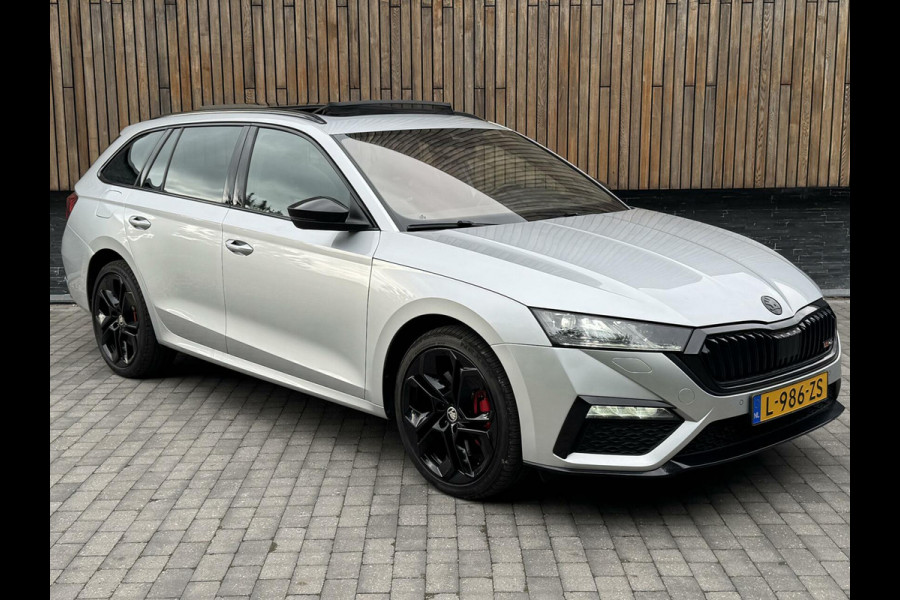 Škoda Octavia Combi 1.4 TSI RS iV PHEV Panoramadak | Head-up display | Achteruitrijcamera | Matrix LED | Stoel en stuurverwarming | Cruise con