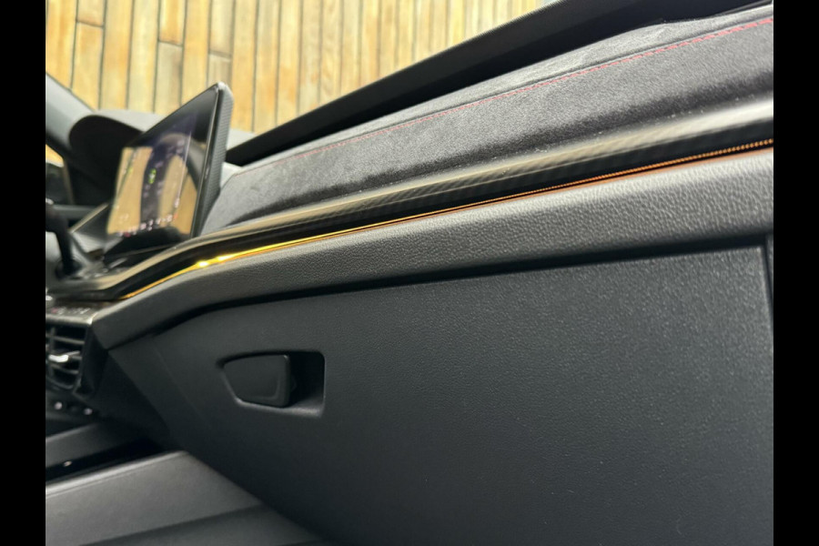 Škoda Octavia Combi 1.4 TSI RS iV PHEV Panoramadak | Head-up display | Achteruitrijcamera | Matrix LED | Stoel en stuurverwarming | Cruise con