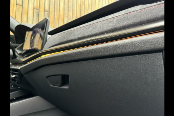 Škoda Octavia Combi 1.4 TSI RS iV PHEV Panoramadak | Head-up display | Achteruitrijcamera | Matrix LED | Stoel en stuurverwarming | Cruise con