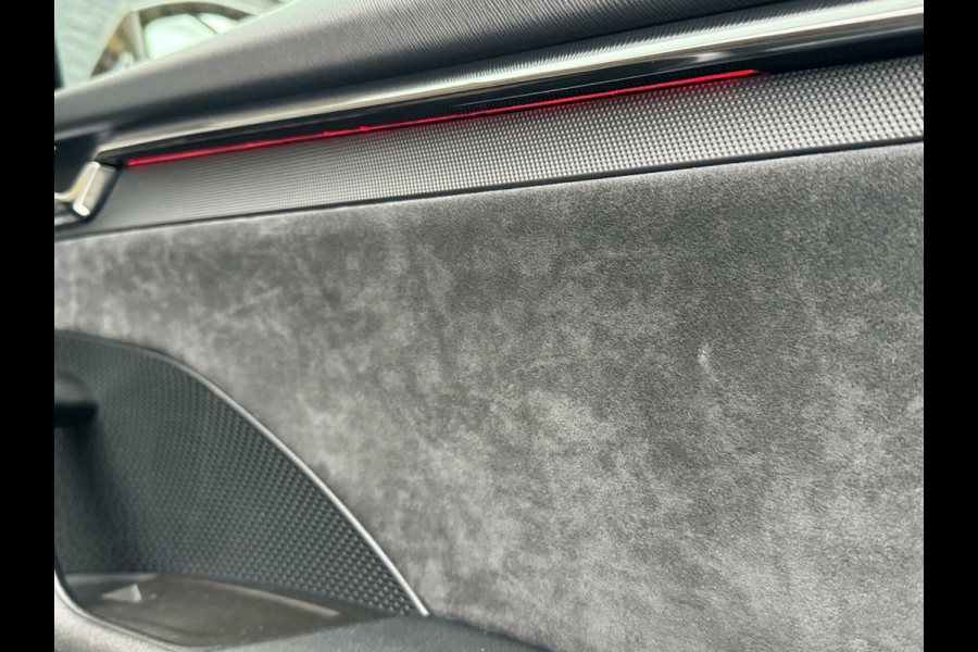 Škoda Octavia Combi 1.4 TSI RS iV PHEV Panoramadak | Head-up display | Achteruitrijcamera | Matrix LED | Stoel en stuurverwarming | Cruise con