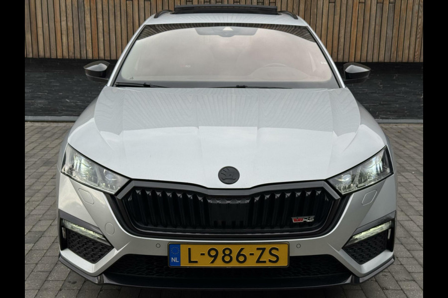 Škoda Octavia Combi 1.4 TSI RS iV PHEV Panoramadak | Head-up display | Achteruitrijcamera | Matrix LED | Stoel en stuurverwarming | Cruise con