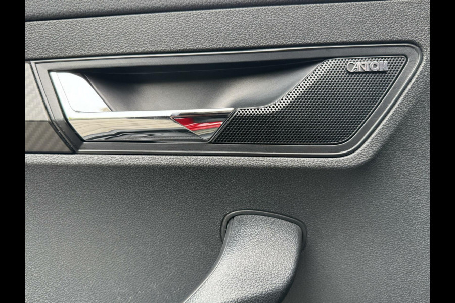 Škoda Karoq 1.5 TSI Sportline Automaat | Stoelverwarming | Apple CarPlay | LED verlichting | Trekhaak uitklapbaar | Adaptieve cruise control