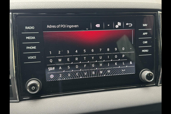 Škoda Karoq 1.5 TSI Sportline Automaat | Stoelverwarming | Apple CarPlay | LED verlichting | Trekhaak uitklapbaar | Adaptieve cruise control