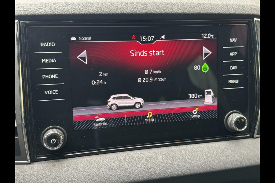 Škoda Karoq 1.5 TSI Sportline Automaat | Stoelverwarming | Apple CarPlay | LED verlichting | Trekhaak uitklapbaar | Adaptieve cruise control