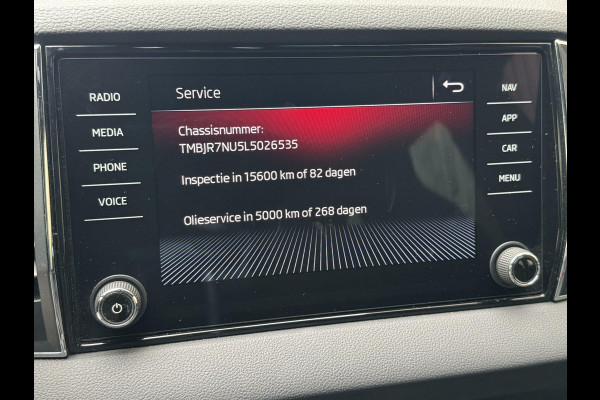 Škoda Karoq 1.5 TSI Sportline Automaat | Stoelverwarming | Apple CarPlay | LED verlichting | Trekhaak uitklapbaar | Adaptieve cruise control