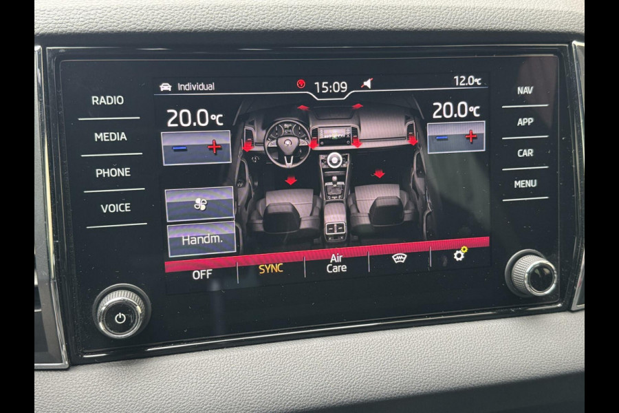 Škoda Karoq 1.5 TSI Sportline Automaat | Stoelverwarming | Apple CarPlay | LED verlichting | Trekhaak uitklapbaar | Adaptieve cruise control