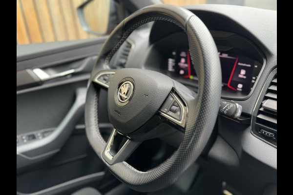 Škoda Karoq 1.5 TSI Sportline Automaat | Stoelverwarming | Apple CarPlay | LED verlichting | Trekhaak uitklapbaar | Adaptieve cruise control