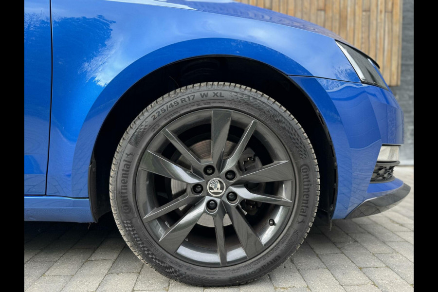 Škoda Octavia Combi 1.0 TSI Sport Navigatiesysteem | Trekhaak | Apple CarPlay | Climate control | Cruise control | Getint glas | Parkeersensor