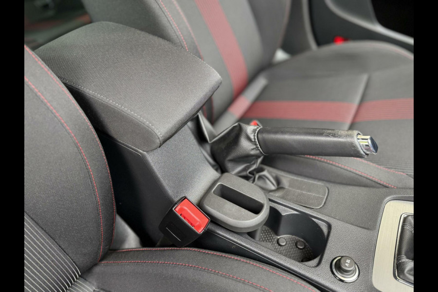 Škoda Octavia Combi 1.0 TSI Sport Navigatiesysteem | Trekhaak | Apple CarPlay | Climate control | Cruise control | Getint glas | Parkeersensor