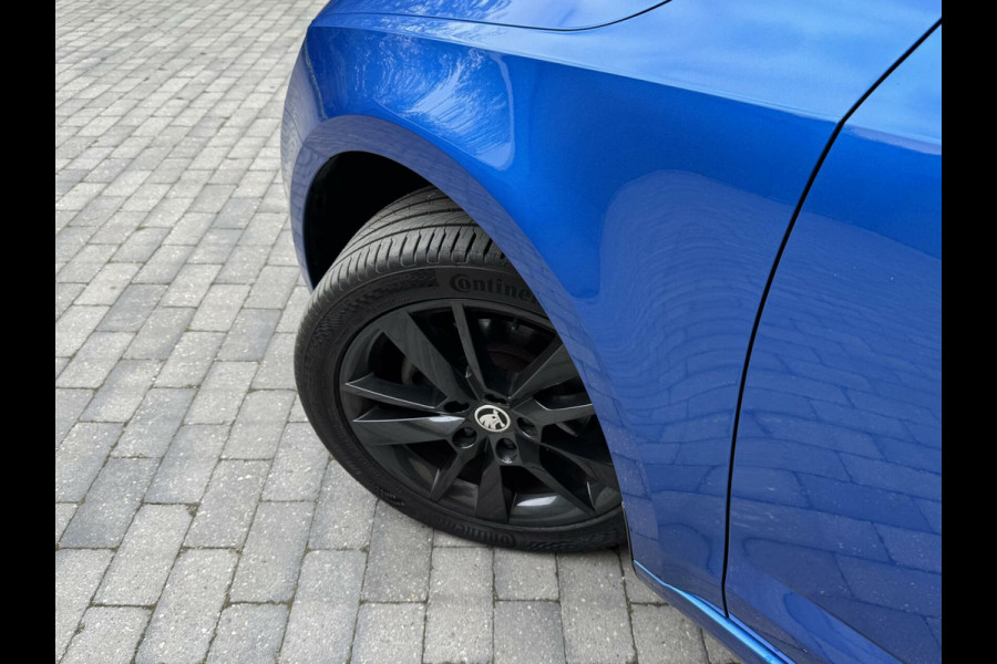 Škoda Octavia Combi 1.0 TSI Sport Navigatiesysteem | Trekhaak | Apple CarPlay | Climate control | Cruise control | Getint glas | Parkeersensor