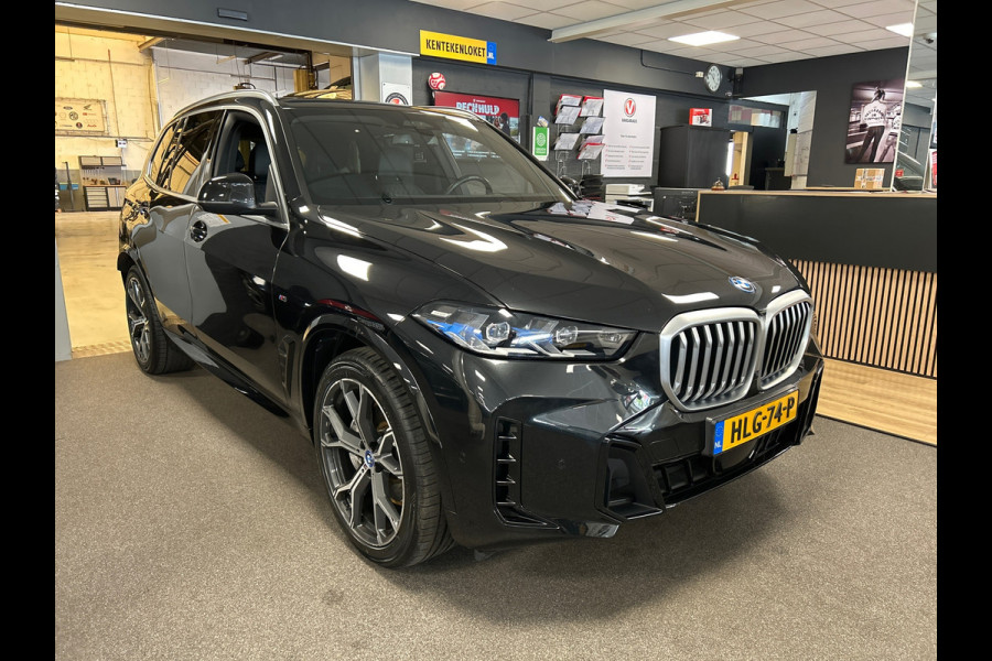 BMW X5 XDrive50e Launch Edition M-Sport / Panorama-dak /luchtvering / Leder /head-up