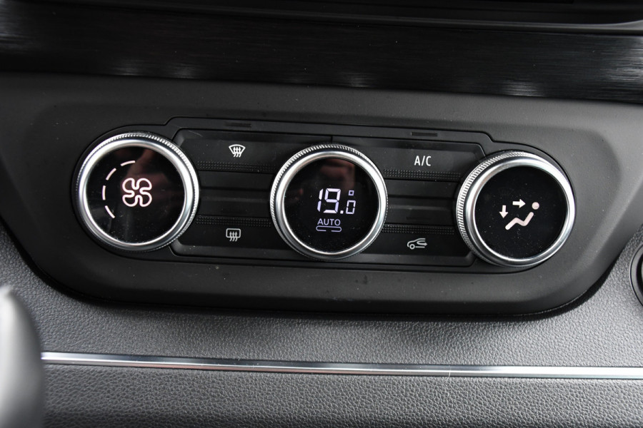 Renault Trafic 2.0 dCi 170 T29 L2H1 DC Luxe Black Edition Camera, Cruise, Carplay, 170PK, 2 x Schuifdeur, LED, Stoelverwarming, Clima, Keyless, Uniek!