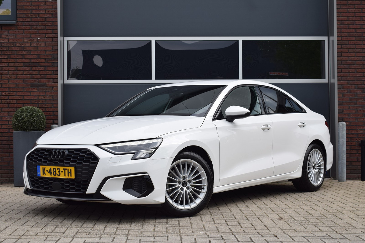 Audi A3 Limousine 35 TFSI 150pk S-tronic | Afneembare trekhaak Audi A3 Limousine 35 TFSI 150pk S-tronic | Afneembare trekhaak