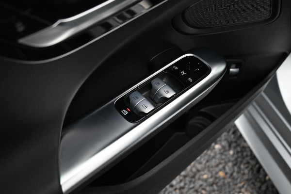 Mercedes-Benz C-Klasse Estate 300 e AMG Line Limited 313 PK 1e Eig Dealer o.h. Night Pakket Carbon Camera LED 18''