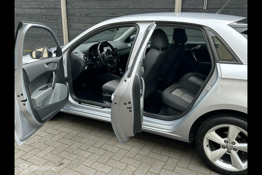 Audi A1 Sportback 1.0 TFSI Adrenalin AUTOMAAT / LED / 17" / FM NAV / 39.107 KM 1e eig. NAP!!!