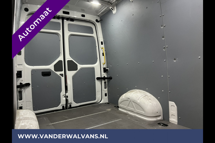 Volkswagen Crafter 2.0 TDI 141pk Automaat L3H3 L2H2 Euro6 Airco | Navigatie | Apple Carplay | Cruisecontrol Android Auto, Parkeersensoren, chauffeursstoel