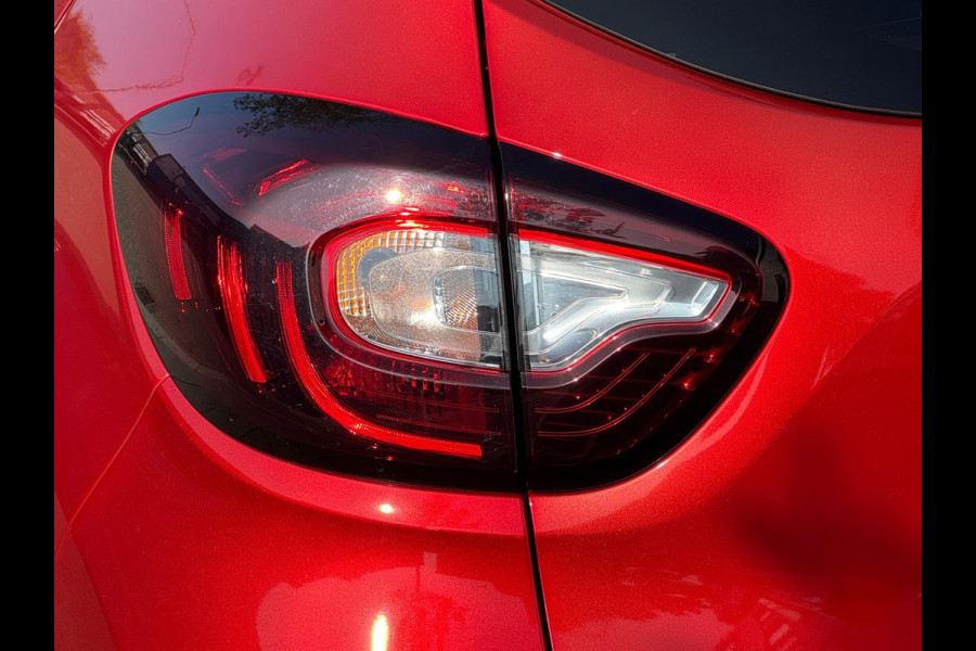 Renault Captur 0.9 TCe Edition One - Panorama dak I Navigatie I Leer I Airco I Sport velgen I LED I PDC I Dealer onderhouden