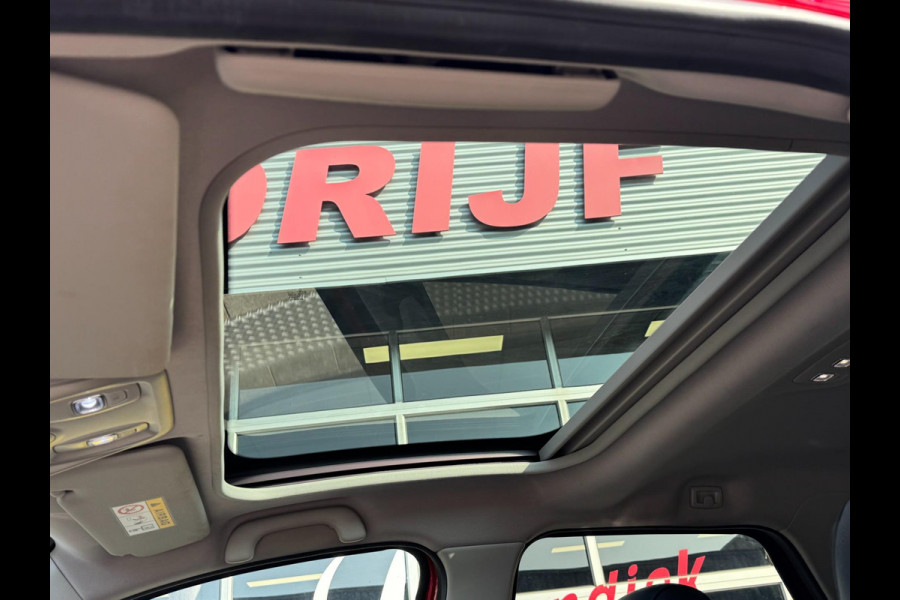 Renault Captur 0.9 TCe Edition One - Panorama dak I Navigatie I Leer I Airco I Sport velgen I LED I PDC I Dealer onderhouden