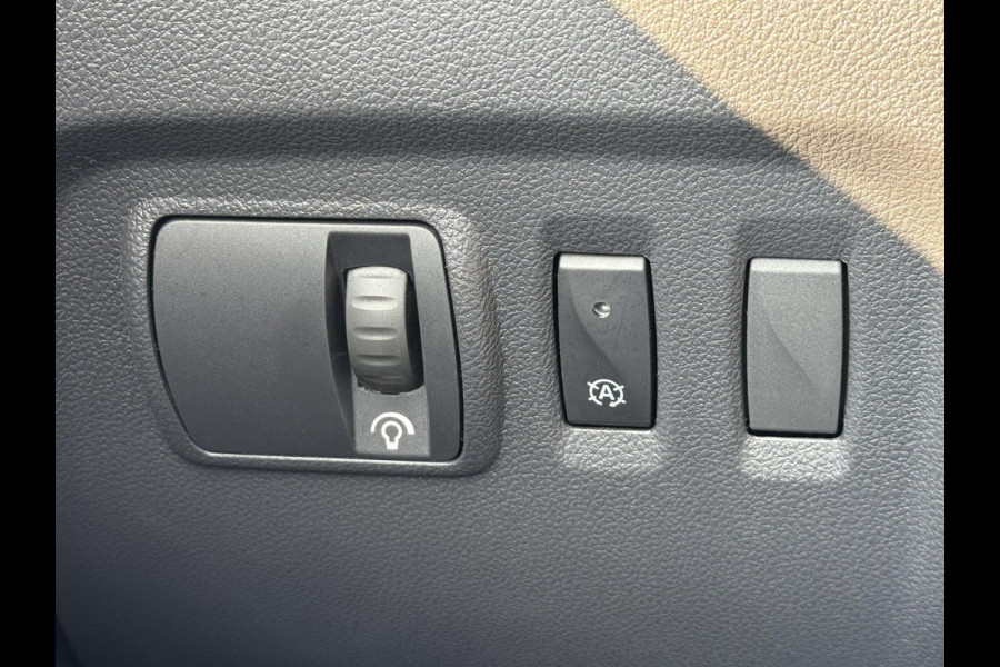 Renault Captur 0.9 TCe Edition One - Panorama dak I Navigatie I Leer I Airco I Sport velgen I LED I PDC I Dealer onderhouden
