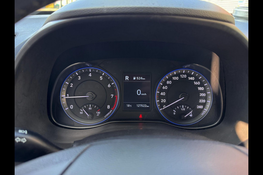 Hyundai Kona 1.0T Essence - Apple CarPlay / Navigatie I Achteruitrij camera I LED I Sport velgen I Comfort pakket I Dealer onderh.