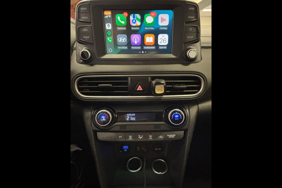 Hyundai Kona 1.0T Essence - Apple CarPlay / Navigatie I Achteruitrij camera I LED I Sport velgen I Comfort pakket I Dealer onderh.