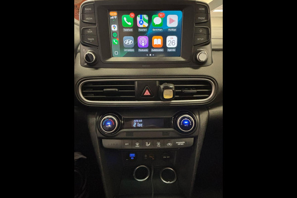 Hyundai Kona 1.0T Essence - Apple CarPlay / Navigatie I Achteruitrij camera I LED I Sport velgen I Comfort pakket I Dealer onderh.