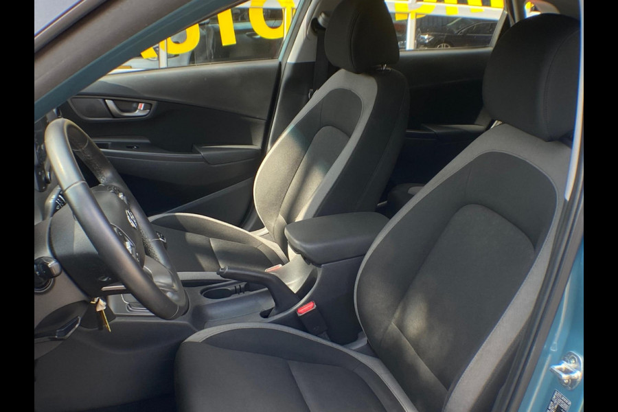 Hyundai Kona 1.0T Essence - Apple CarPlay / Navigatie I Achteruitrij camera I LED I Sport velgen I Comfort pakket I Dealer onderh.