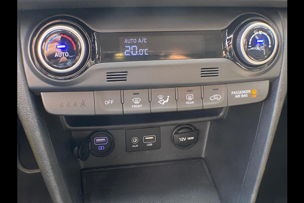 Hyundai Kona 1.0T Essence - Apple CarPlay / Navigatie I Achteruitrij camera I LED I Sport velgen I Comfort pakket I Dealer onderh.