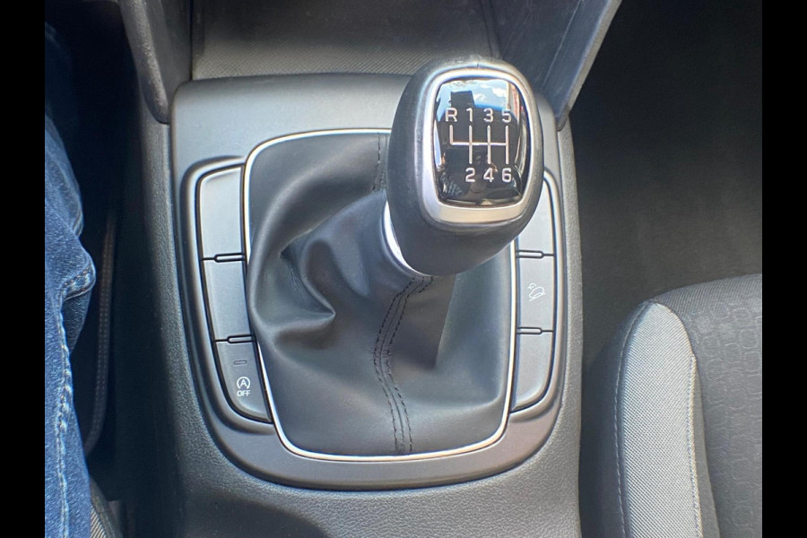 Hyundai Kona 1.0T Essence - Apple CarPlay / Navigatie I Achteruitrij camera I LED I Sport velgen I Comfort pakket I Dealer onderh.