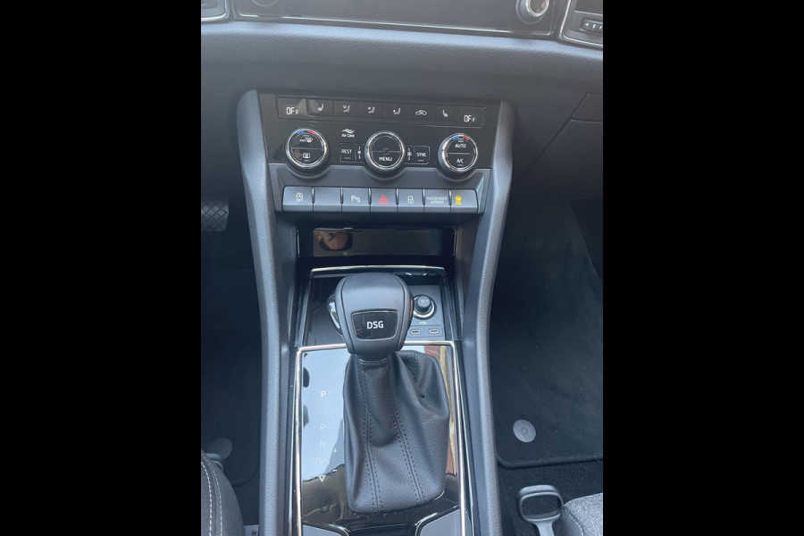 Škoda Kodiaq 1.5 TSI 150pk DSG Style 7p. | Navigatie | Apple Carplay/Android Auto | Adaptive Cruise Control | Parkeersensor achter | Stoel- en stuurverwarming | Ledverlichting | Getinte ramen | Climate Control