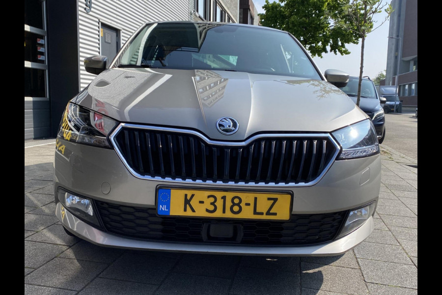 Škoda Fabia 1.0 TSI Monte Carlo - Apple CarPlay / Navigatie I Airco I PDC ? LED I Sport velgen I Dealer onderhouden