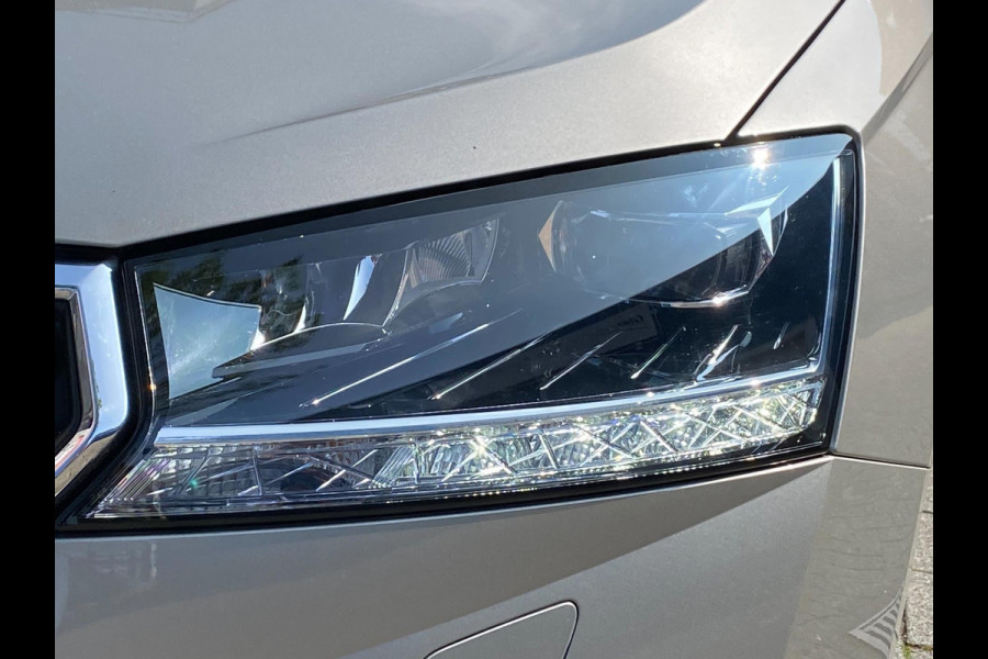 Škoda Fabia 1.0 TSI Monte Carlo - Apple CarPlay / Navigatie I Airco I PDC ? LED I Sport velgen I Dealer onderhouden
