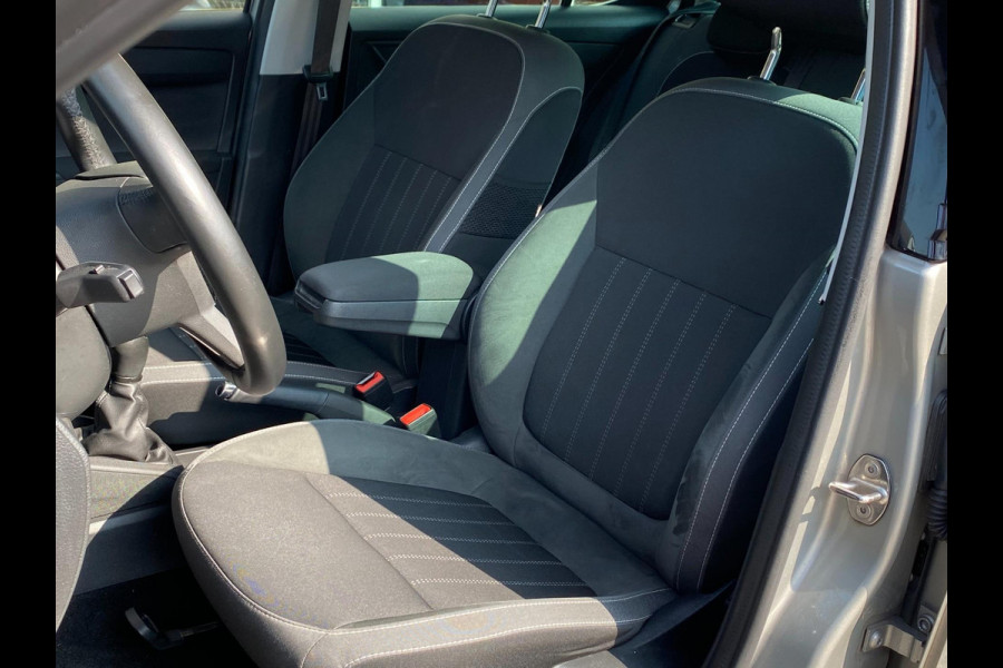 Škoda Fabia 1.0 TSI Monte Carlo - Apple CarPlay / Navigatie I Airco I PDC ? LED I Sport velgen I Dealer onderhouden