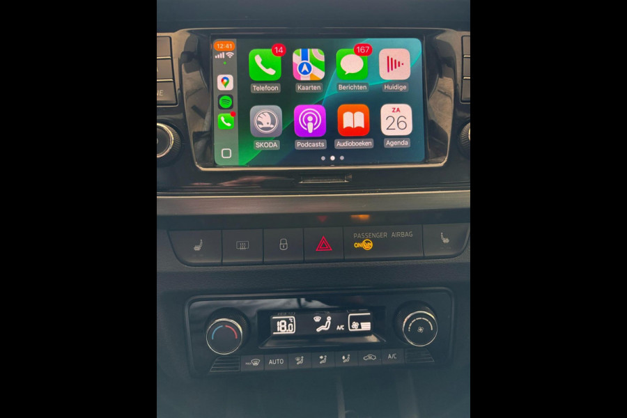 Škoda Fabia 1.0 TSI Monte Carlo - Apple CarPlay / Navigatie I Airco I PDC ? LED I Sport velgen I Dealer onderhouden