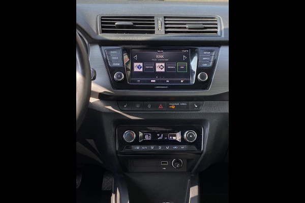 Škoda Fabia 1.0 TSI Monte Carlo - Apple CarPlay / Navigatie I Airco I PDC ? LED I Sport velgen I Dealer onderhouden
