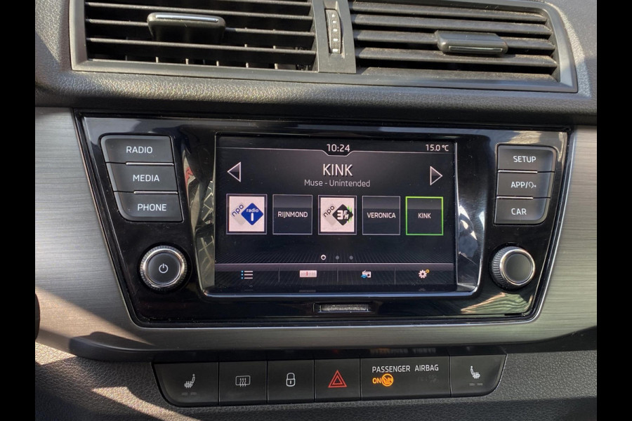 Škoda Fabia 1.0 TSI Monte Carlo - Apple CarPlay / Navigatie I Airco I PDC ? LED I Sport velgen I Dealer onderhouden