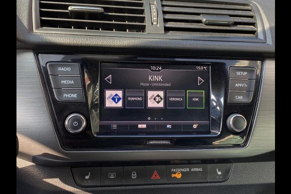 Škoda Fabia 1.0 TSI Monte Carlo - Apple CarPlay / Navigatie I Airco I PDC ? LED I Sport velgen I Dealer onderhouden