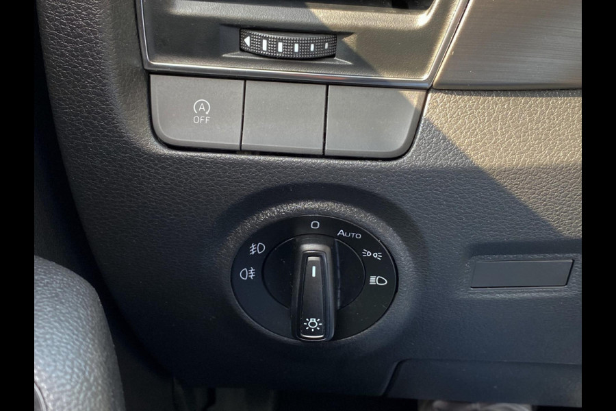 Škoda Fabia 1.0 TSI Monte Carlo - Apple CarPlay / Navigatie I Airco I PDC ? LED I Sport velgen I Dealer onderhouden