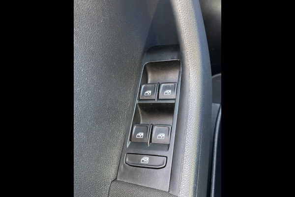Škoda Fabia 1.0 TSI Monte Carlo - Apple CarPlay / Navigatie I Airco I PDC ? LED I Sport velgen I Dealer onderhouden