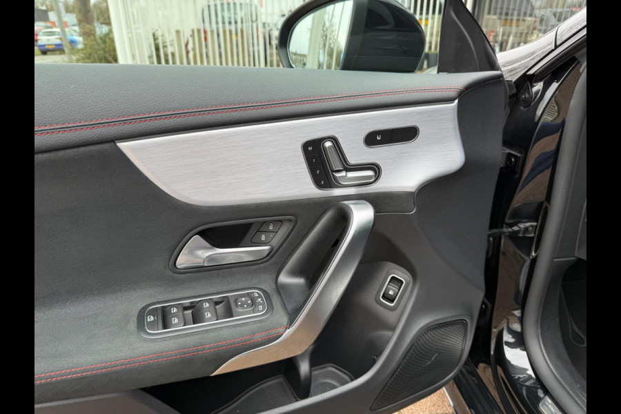 Mercedes-Benz CLA-Klasse 250 e AMG | Pano | Memory | Ambient