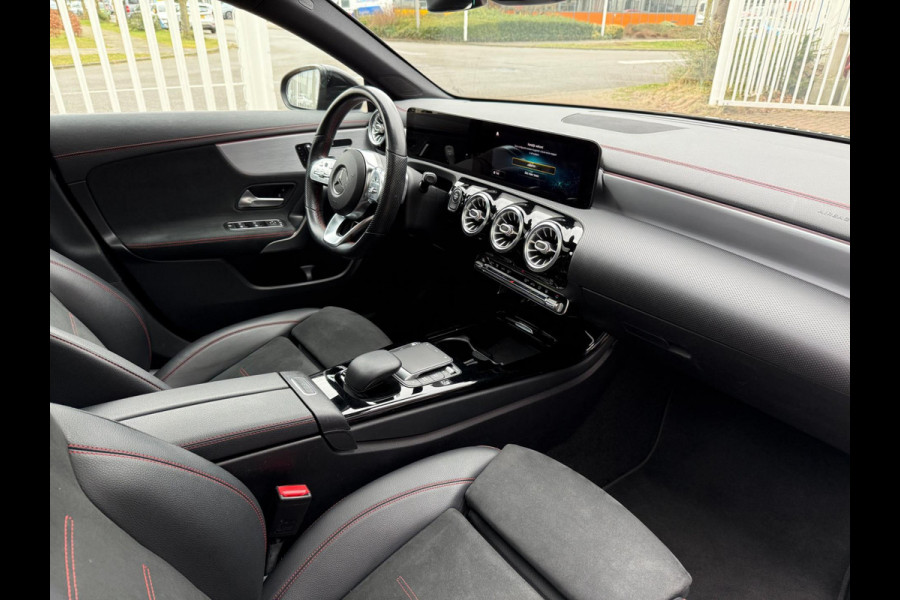 Mercedes-Benz CLA-Klasse 250 e AMG | Pano | Memory | Ambient