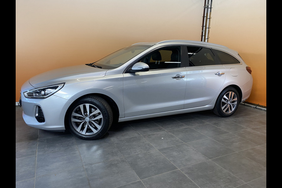 Hyundai i30 Wagon 1.4 T-GDI Premium trekhaak | navi 1400 kg trekgewicht