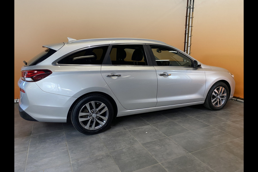 Hyundai i30 Wagon 1.4 T-GDI Premium trekhaak | navi 1400 kg trekgewicht