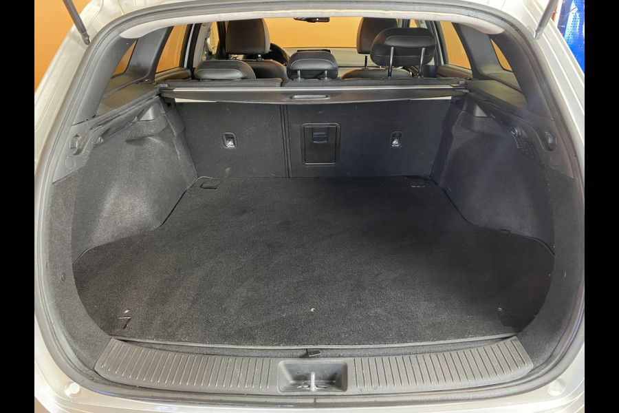 Hyundai i30 Wagon 1.4 T-GDI Premium trekhaak | navi 1400 kg trekgewicht