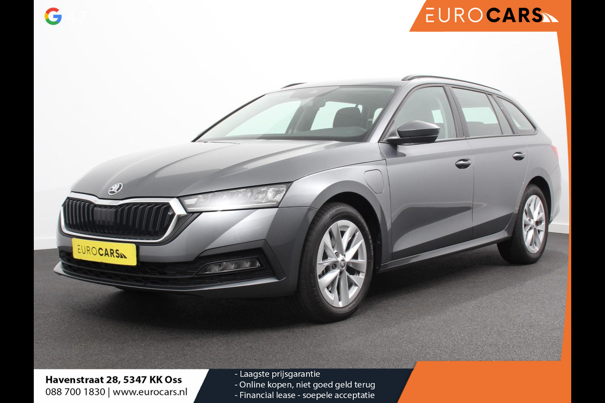 Škoda Octavia Combi 1.4 TSI iV 204pk PHEV Automaat Business Edition | Navigatie | Apple Carplay/Android Auto | Adaptive Cruise Control | Camera | Stoelverwarming | Lichtmetalen Velgen Škoda Octavia Combi 1.4 TSI iV 204pk PHEV Automaat Business Edition | Navigatie | Apple Carplay/Android Auto | Adaptive Cruise Control | Camera | Stoelverwarming | Lichtmetalen Velgen