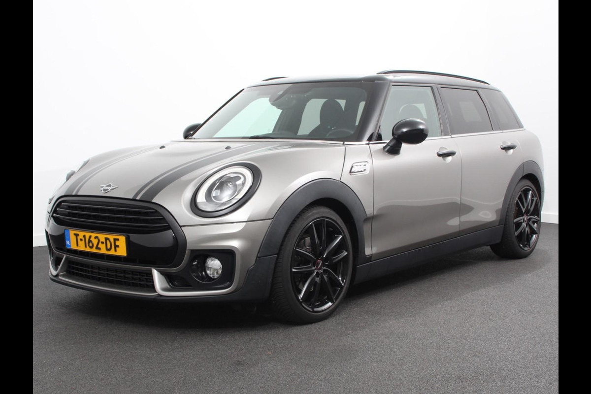 MINI Clubman 1.5 Cooper Chili Hyde Park Climate control Cruise control Voorstoelen verwarmd Parkeersensor achter LED Apple Carplay/ Android Auto MINI Clubman 1.5 Cooper Chili Hyde Park Climate control Cruise control Voorstoelen verwarmd Parkeersensor achter LED Apple Carplay/ Android Auto