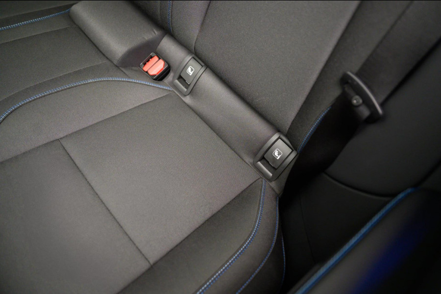 Lynk & Co 01 1.5 261PK Plug-in Hybrid * 360* camera Pano/dak Apple/Carplay Adaptive/Cruise