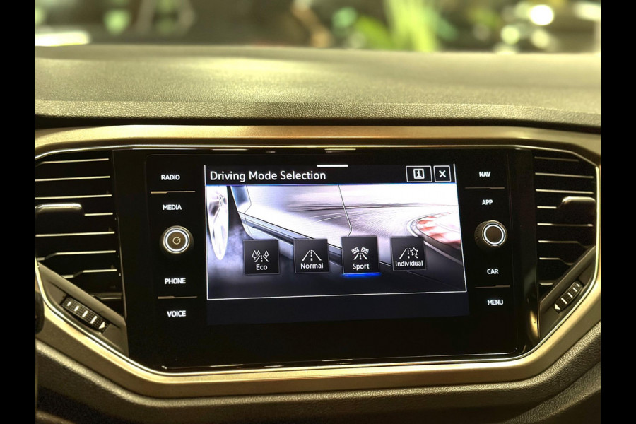 Volkswagen T-Roc 1.5 TSI Sport|DSG|KEYLESS|CAMERA