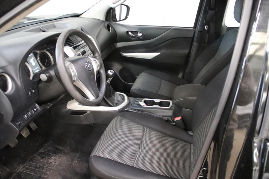 Nissan Navara 2.3 dCi PICK UP 4X4